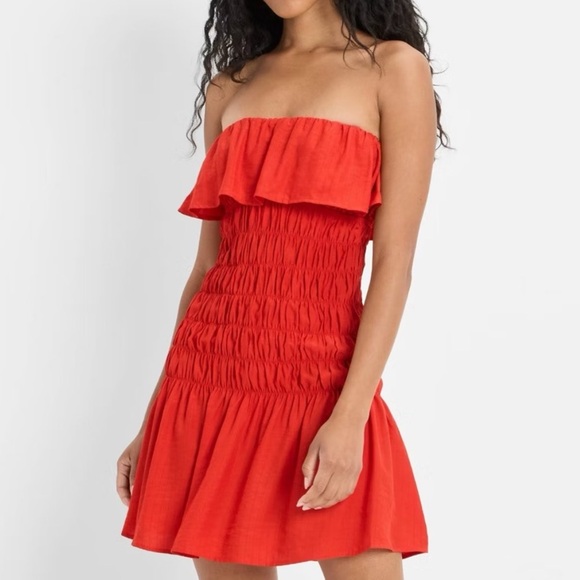 Future Collective Dresses & Skirts - FUTURE COLLECTIVE NWT smocked drop waist ruffle mini dress -red -XL